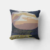 モンタナへの旅行を促進するヴィンテージ旅行ポスター クッション (正面)