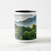 モンテネグロの山と海の風景 マグカップ (中央)