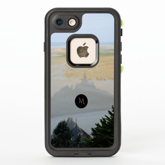 モン・セント・ミシェル・モノグラム・ケースの影 LifeProof iPhoneケース (裏面)