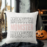モースターピンクハロウィンカワイイ&不気味カワイイ クッション<br><div class="desc">私たちの"Momster"ピンクのハロウィーン装飾用クッションであなたのホームデコリーに不気味なおもしろいのtouchを追加！ハロウィーンを愛するママに最適よくはしゃぐな、柔らかいピンクの背景にはっきりしたは、不気味なレタリングの言葉"Momster"を備えた枕。あなたはの飾ハローウィンパーティや単にリビングルームやベッドルームにフェスティバルの魅力を持って来たいかどうか、この居心地の良い枕スタイリッシュは完璧な選択である。可愛くて気味の悪いブレンドで、ハロウィーンの季節には必需品だ。</div>