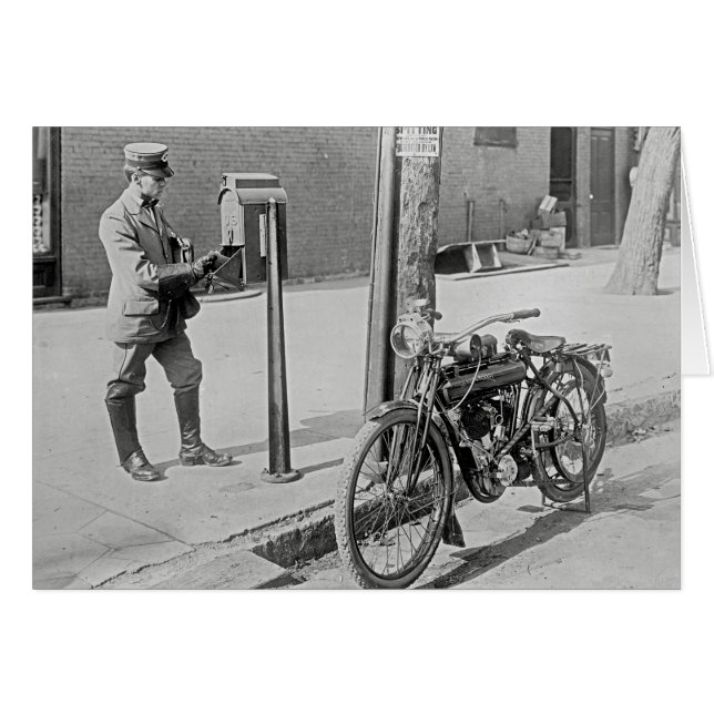 モーターサイクル郵便配達員 1909年 (正面横)