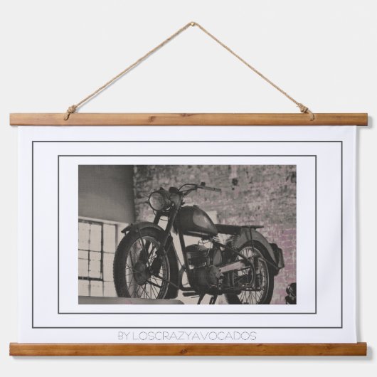 モーターバイクバイクもしくは自転車に乗る人ライダーバイク 吊り下げ型タペストリー (正面)