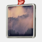 モートンから夕暮れ時に谷に入る冬の霧 メタルオーナメント (左)