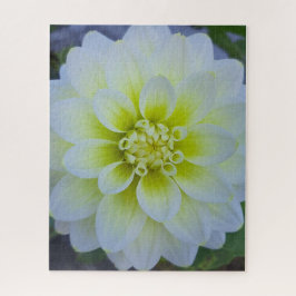 モーニングカーム:自然光に浮かぶ白い重ね花 ジグソーパズル
