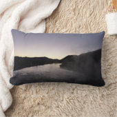 モーニングフォグオンザジャクソンリバーアットグランドテトン ランバークッション (ブランケット)