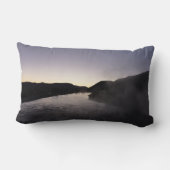 モーニングフォグオンザジャクソンリバーアットグランドテトン ランバークッション (裏面)