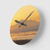 モーニングマウンテン魔法。 ラウンド壁時計 (傾斜)