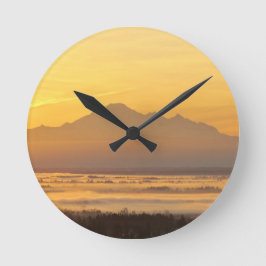 モーニングマウンテン魔法。 ラウンド壁時計