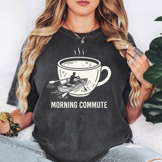 モーニング通勤コーヒーボートロウイングデザイン Tシャツ