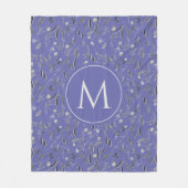 モーヴパーソナライズされたフローラモノグラム フリースブランケット (正面)