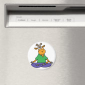 ヤギおもしろいが蓮の位置ヨガをする マグネット (インサイチュ (食洗機))