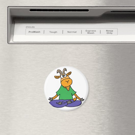 ヤギおもしろいが蓮の位置ヨガをする マグネット (インサイチュ (食洗機))