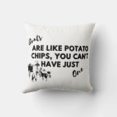 ヤギおもしろい引用文：ヤギはポテトチップスのようなものだ クッション (裏面)