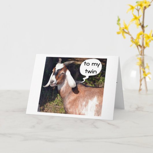 ヤギとハッピーバースデーの双子 カード (黄色い花)