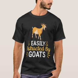 ヤギに気を取られる Tシャツ