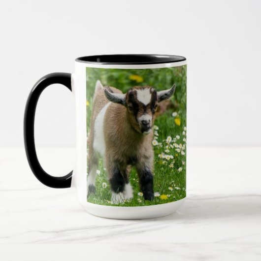 ヤギはカストンコーヒーの写真を撮るマグザズイット(_I) マグカップ (左)