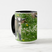 ヤギはカストンコーヒーの写真を撮るマグザズイット(_I) マグカップ (正面左)