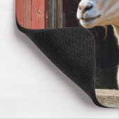 ヤギを納屋の窓 マウスパッド (コーナー)