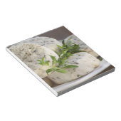 ヤギフランスのチーズ – シブレ – ハーブを添えた ノートパッド (アングル)