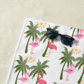 ヤシの木およびピンクのフラミンゴ ビーチタオル (インサイチュ)