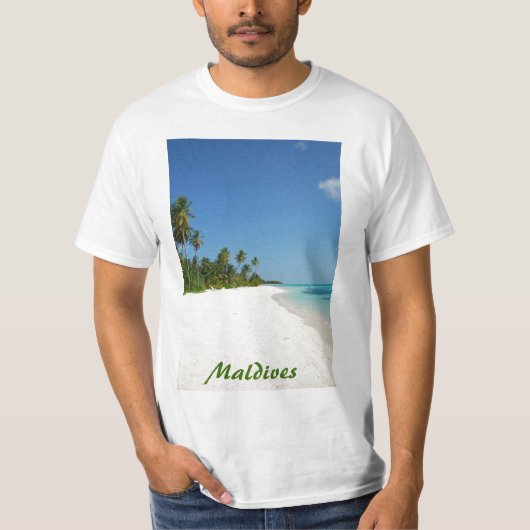 ヤシの木とのビーチの楽園 Tシャツ (正面)