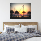 ヤシの木とトランポリンが入った夕日 キャンバスプリント (インサイチュ (寝室))