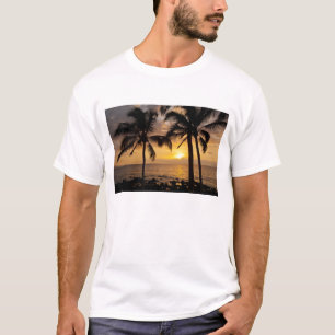 ヤシの木と夕日 Tシャツ