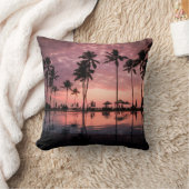 ヤシの木と日没を持つ沿岸熱帯ビーチ クッション (ブランケット)