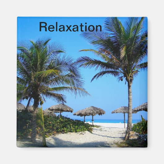 ヤシの木と海ビューコーンを持つサンディビーチ マグネット (正面)