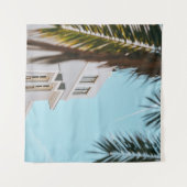 ヤシの木の白いコンクリート建物 タペストリー (正面(横))