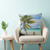 ヤシの木の装飾用クッションの下の女性 クッション (椅子)