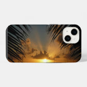 ヤシの葉越しの夕焼け 熱帯の海の風景 iPhoneケース (裏面横)