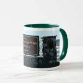 ヤマアラシ山-ミシガン州の上部半島 マグカップ (正面右)