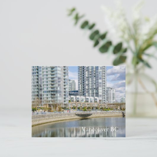 ヤレタウンシティー近くのビーチバンクーバーBC ポストカード (スタンド正面)