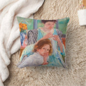 ヤング・マザー・裁縫・メアリーカッサット クッション (ブランケット)