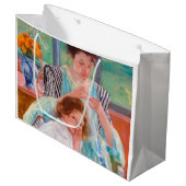 ヤング・マザー・裁縫・メアリーカッサット ラージペーパーバッグ (正面アングル)