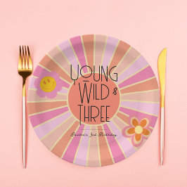 ヤング、ワイルド、および3 |キッド誕生日プレート |ピンク ペーパープレート