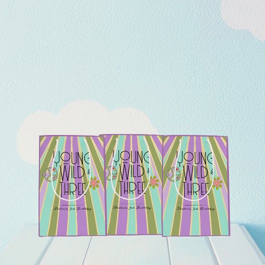 ヤング、ワイルド、および3 |誕生日抱き枕 |ツール ミディアムペーパーバッグ