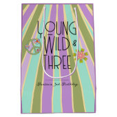 ヤング、ワイルド、および3 |誕生日抱き枕 |ツール ミディアムペーパーバッグ (裏面)