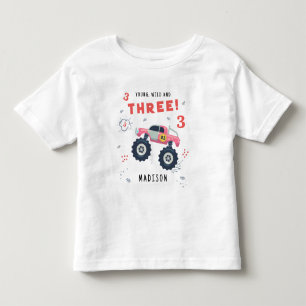ヤング ワイルド アンド スリー 3歳の誕生日 子ども モンスターカー トドラーTシャツ