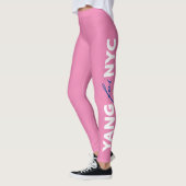 ヤンNYCニューヨーク市長選挙ピンク レギンス (左)