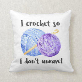 ヤーンのかぎ針編みの球 クッション