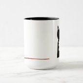 ヤーンのタキシードの白黒猫そして球 マグカップ (中央)