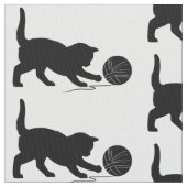 ヤーンの球と遊んでいる猫 ファブリック (クローズアップ)