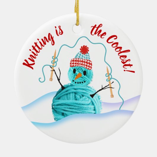 ヤーンの雪だるまの編み物針のクリスマスのオーナメント セラミックオーナメント (裏面)