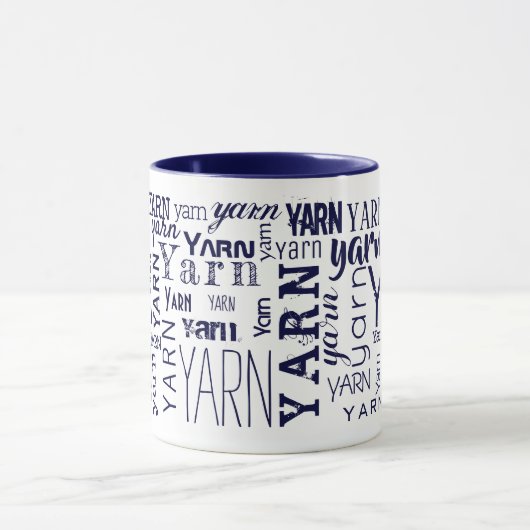 ヤーン!タイポグラフィブルー編み物クロシェ マグカップ (中央)