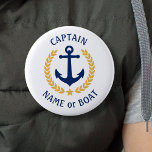ユアボートネームキャプテンいかり金ゴールドローレルホワイト 缶バッジ<br><div class="desc">船名パーソナライズされた、姓名、その他の希望する文字と船長の称号、または必要に応じてその他の階級を持つボタン。ボートのカスタムいかり、航海の金ゴールドスタイルのテーマ、およびスタ葉ーのエンブレム（白）を使用したり、現在のに合わせて原色を簡単に調整したりできます。父の日、母素晴らしの日、誕生日、または大事な行事の贈り物を作ります。</div>