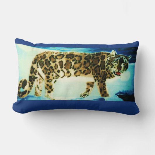 ユキヒョウの枕 ランバークッション (正面)