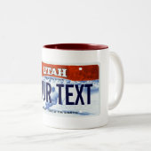 ユタのスキーナンバープレートのマグ ツートーンマグカップ (正面右)