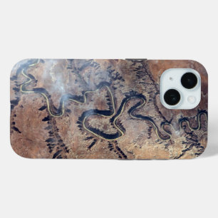 ユタの緑の川とその支流の峡谷 iPhone 15ケース